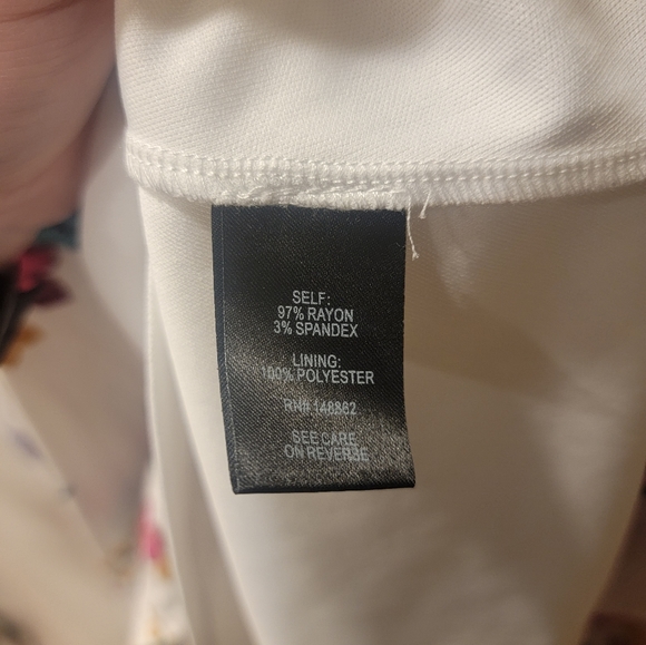 Torrid Floral Challis Skater Dress Lined White and Burgandy 1x - Picture 7 of 8